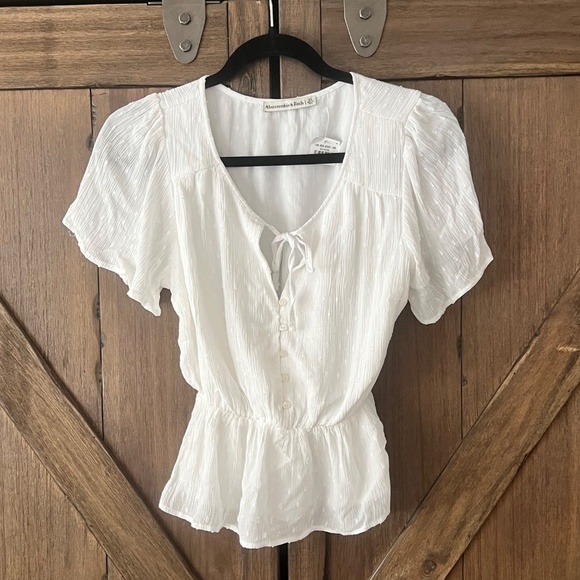 Abercrombie & Fitch Short-Sleeve Flutter Sleeve Top White Size XS NWT - Picture 2 of 9